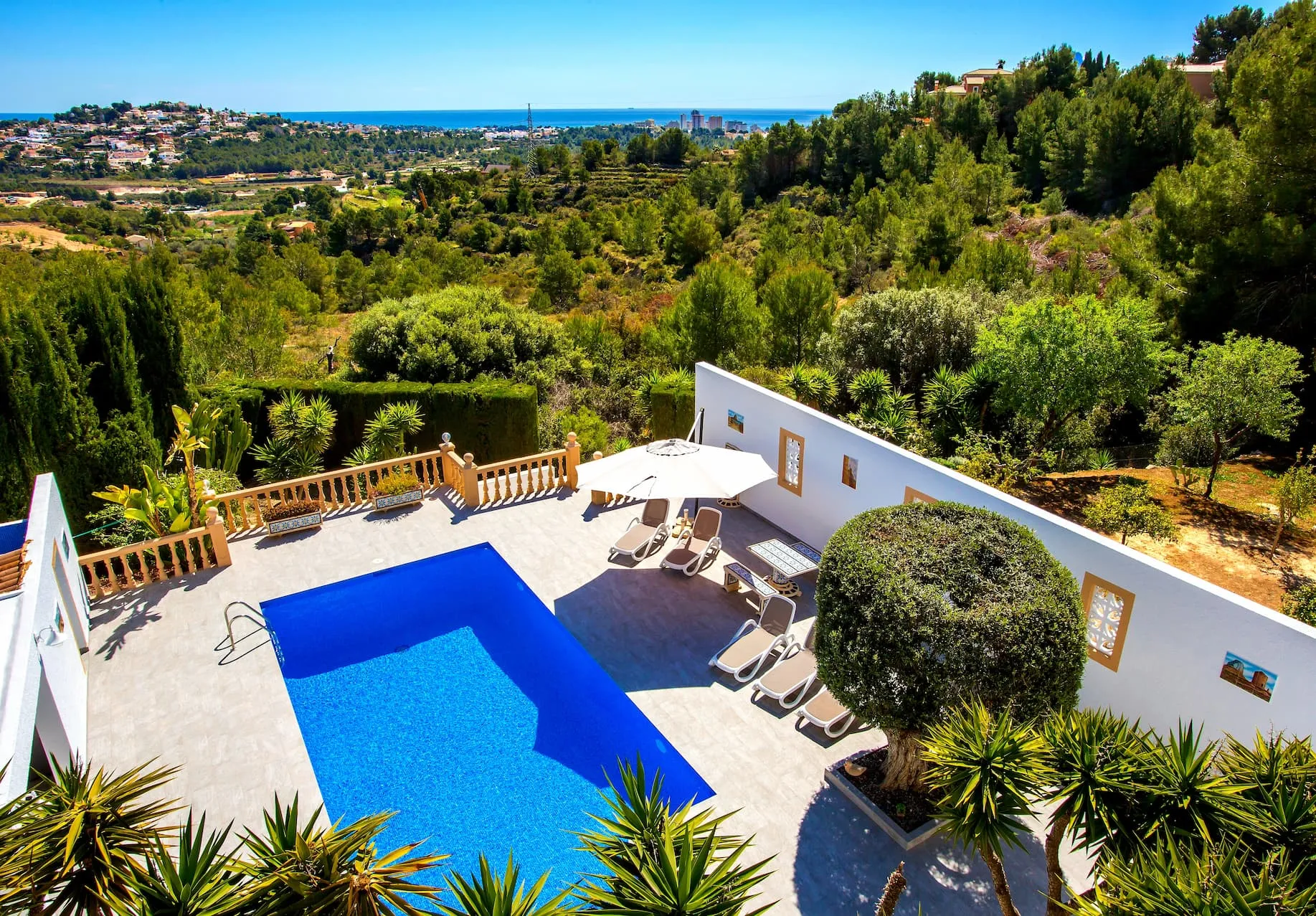 Villa Scina Calpe — private pool with sea views